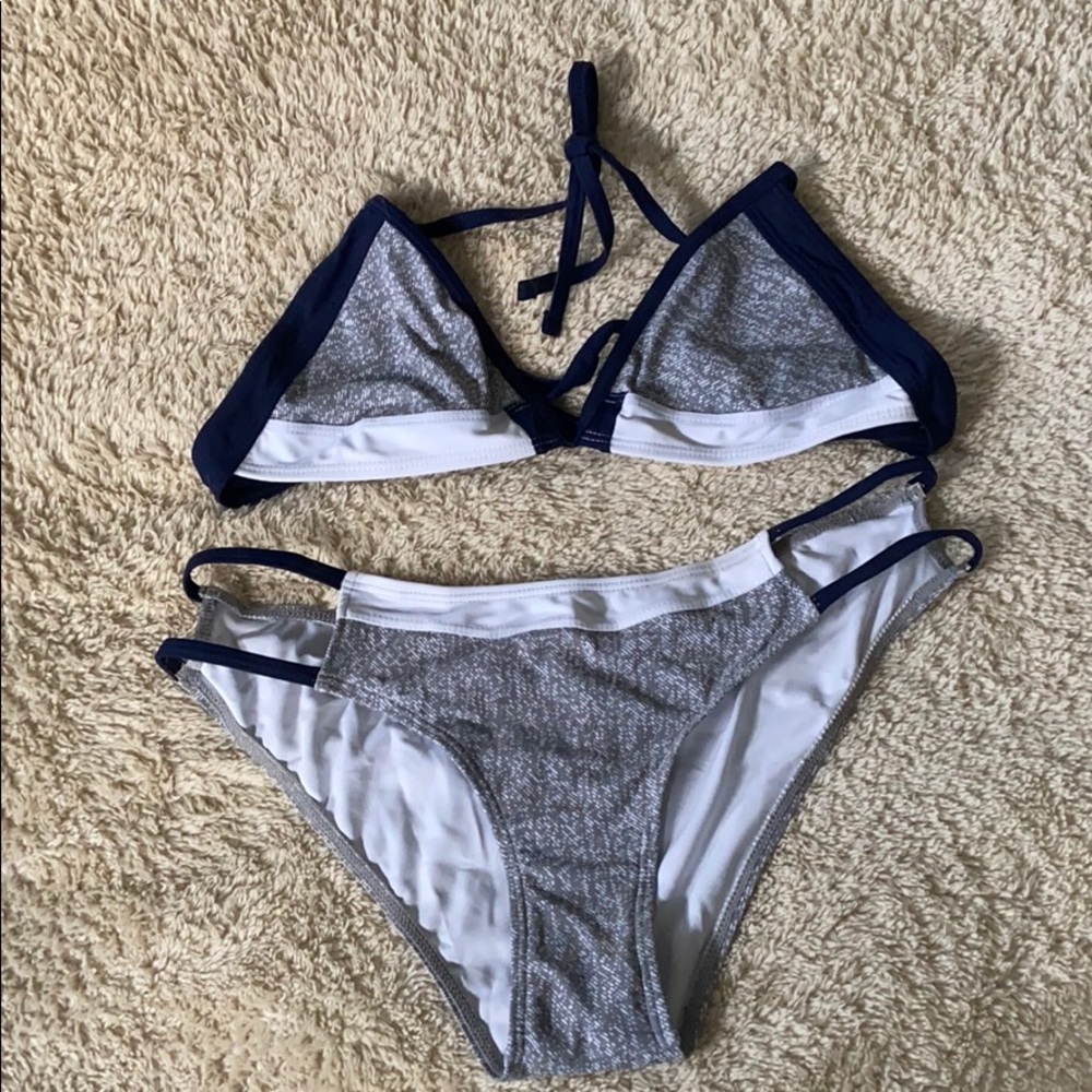 🔴 NWOT Gray and Navy bikini